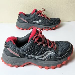 Saucony Running Grid Gray Sneakers Modern Design Women's Size 7.5